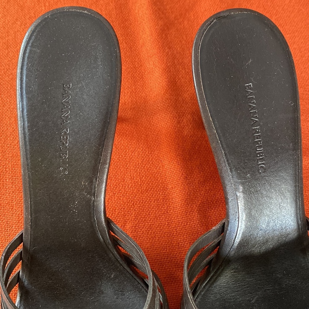 Banana Republic braided dark brown leather 3” slip on heels - Picture 5 of 7